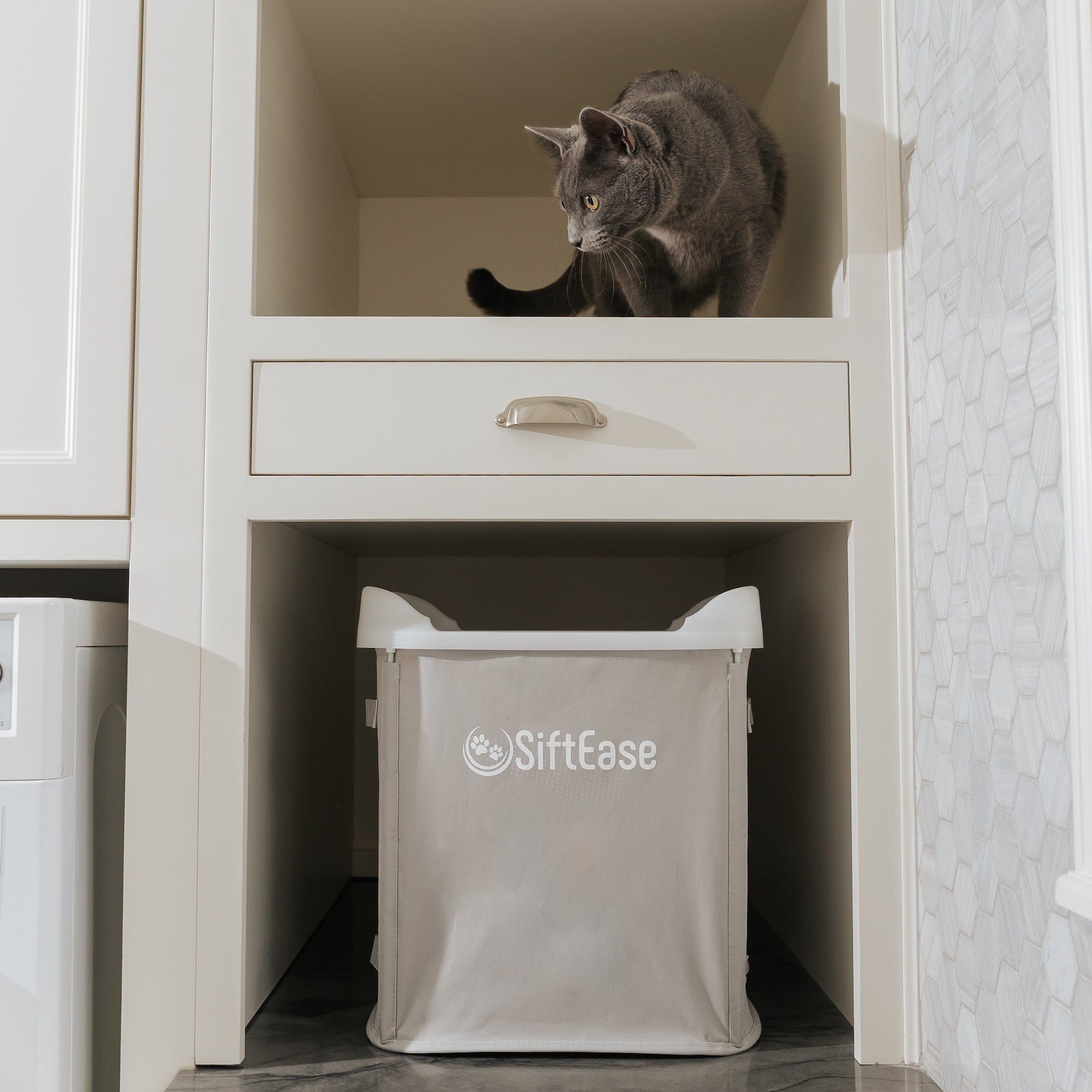 Siftease litter box sifting is easy to store and perfectly sized to clean large litter boxes